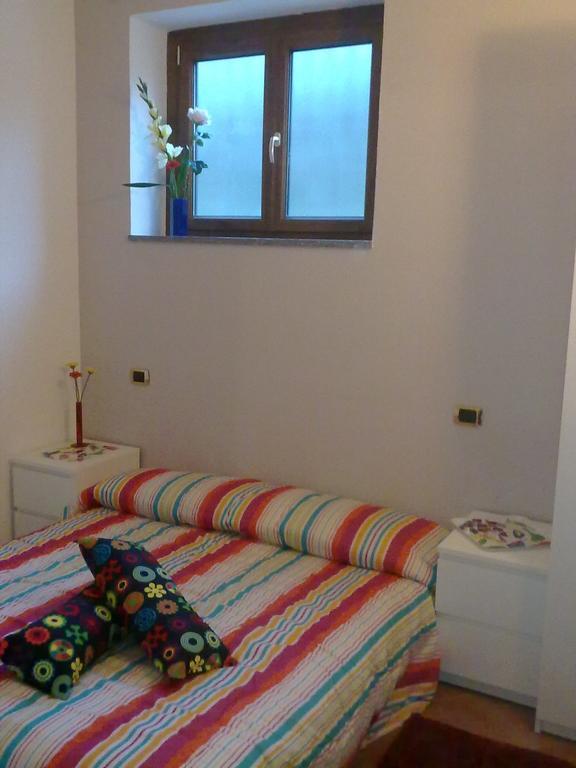 Affittacamere Valchiavenna - Foresteria Lombarda Con Parcheggio Privato Sul Posto! Apprezzata Gestione Familiare Dal 2012, Qualita-Prezzo Top! "Guest-House With Private Parking On Site! Appreciated Family Management Since 2012, Quality-Price Top!" الغرفة الصورة