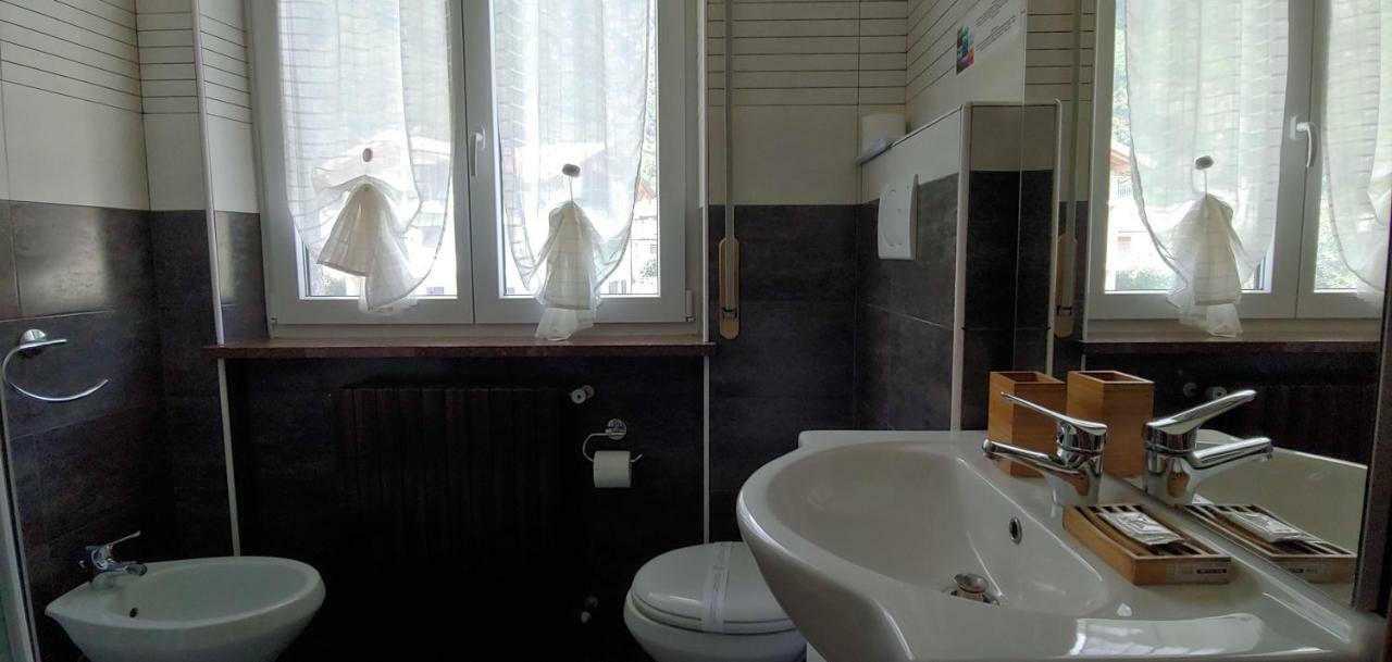 Affittacamere Valchiavenna - Foresteria Lombarda Con Parcheggio Privato Sul Posto! Apprezzata Gestione Familiare Dal 2012, Qualita-Prezzo Top! "Guest-House With Private Parking On Site! Appreciated Family Management Since 2012, Quality-Price Top!" المظهر الخارجي الصورة
