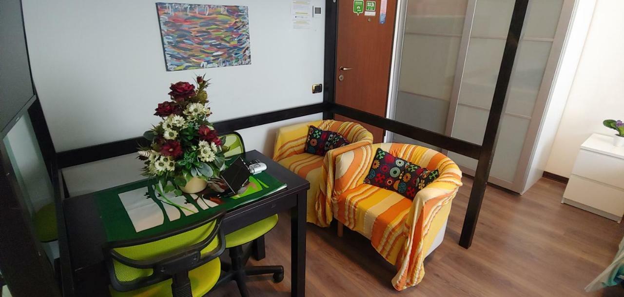 Affittacamere Valchiavenna - Foresteria Lombarda Con Parcheggio Privato Sul Posto! Apprezzata Gestione Familiare Dal 2012, Qualita-Prezzo Top! "Guest-House With Private Parking On Site! Appreciated Family Management Since 2012, Quality-Price Top!" المظهر الخارجي الصورة